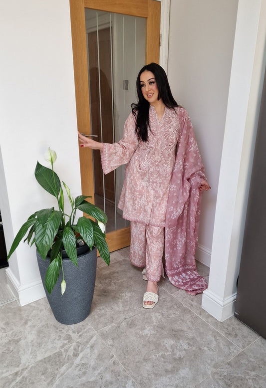 Gulnoor Tea Pink