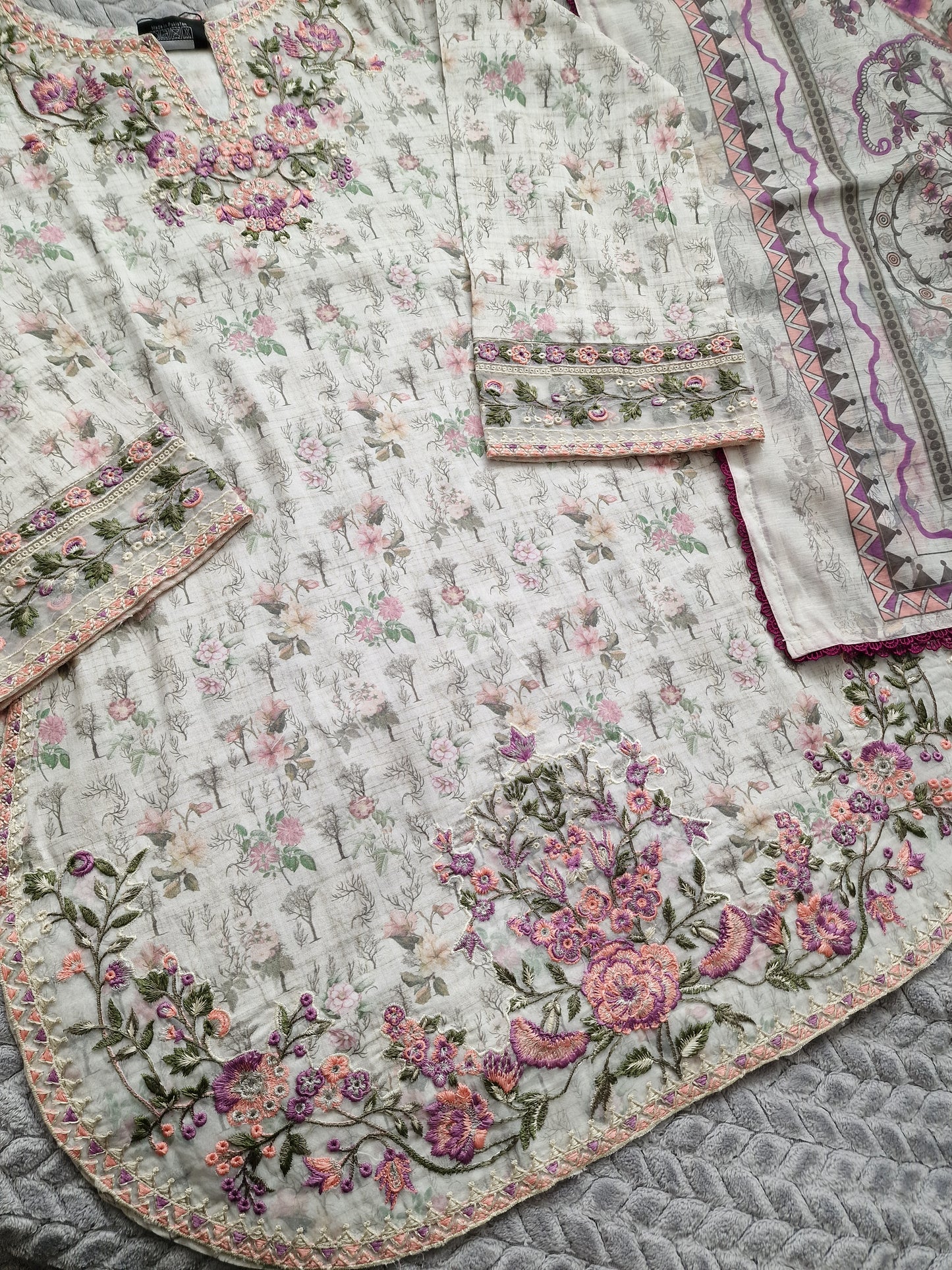 Ivory Bloom